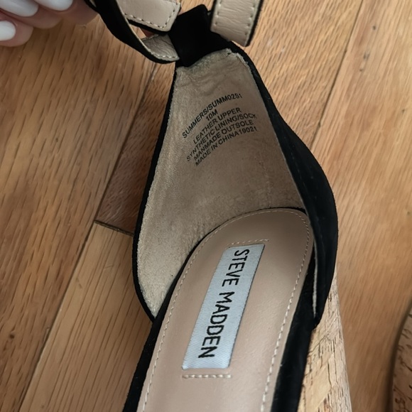STEVE MADDEN | SUMMER WEDGE SANDALS | BLACK SUEDE | size 10 - Picture 6 of 7